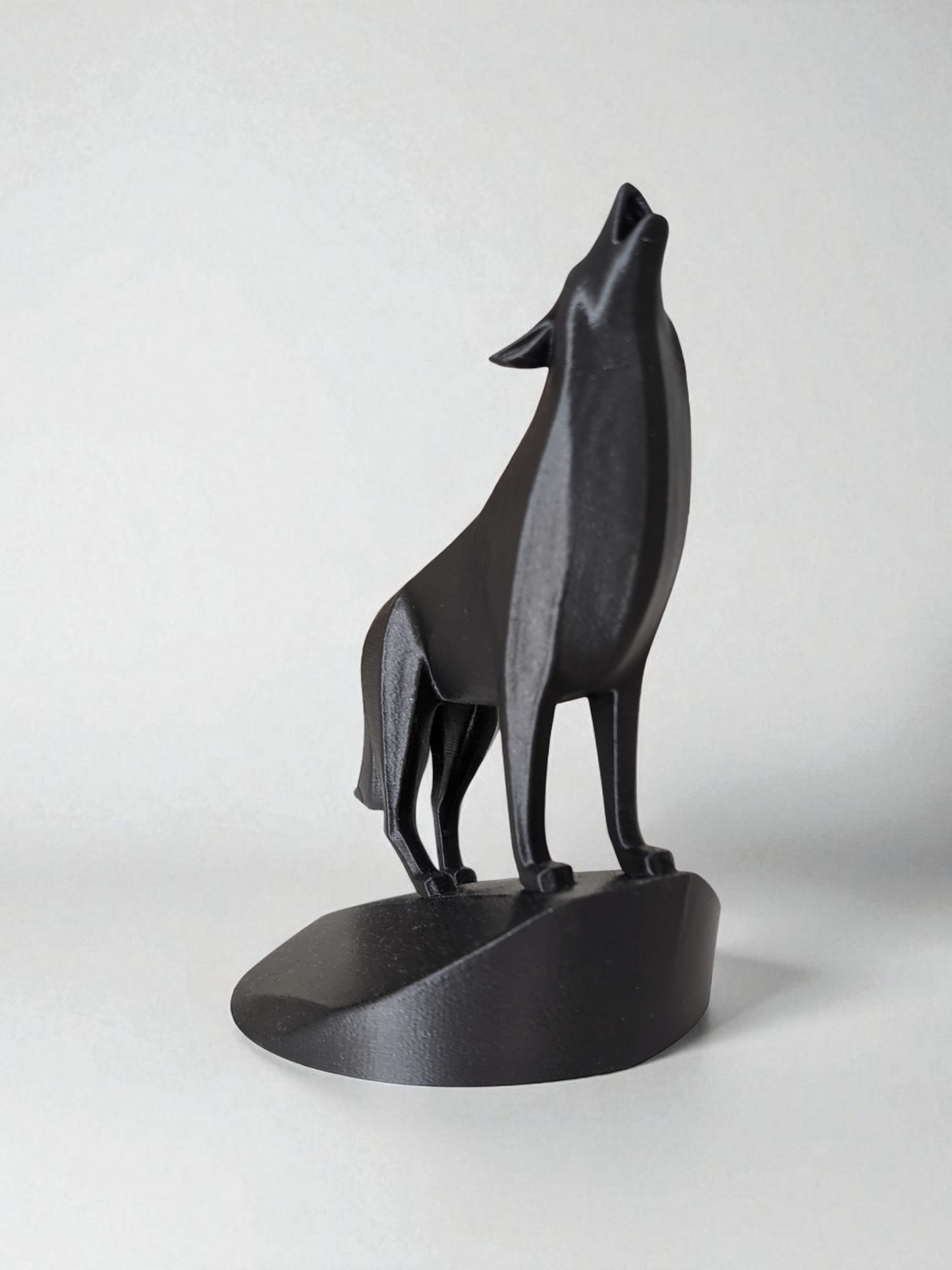 Minimalistisk Ulveskulptur – Moderne Interiørdekor